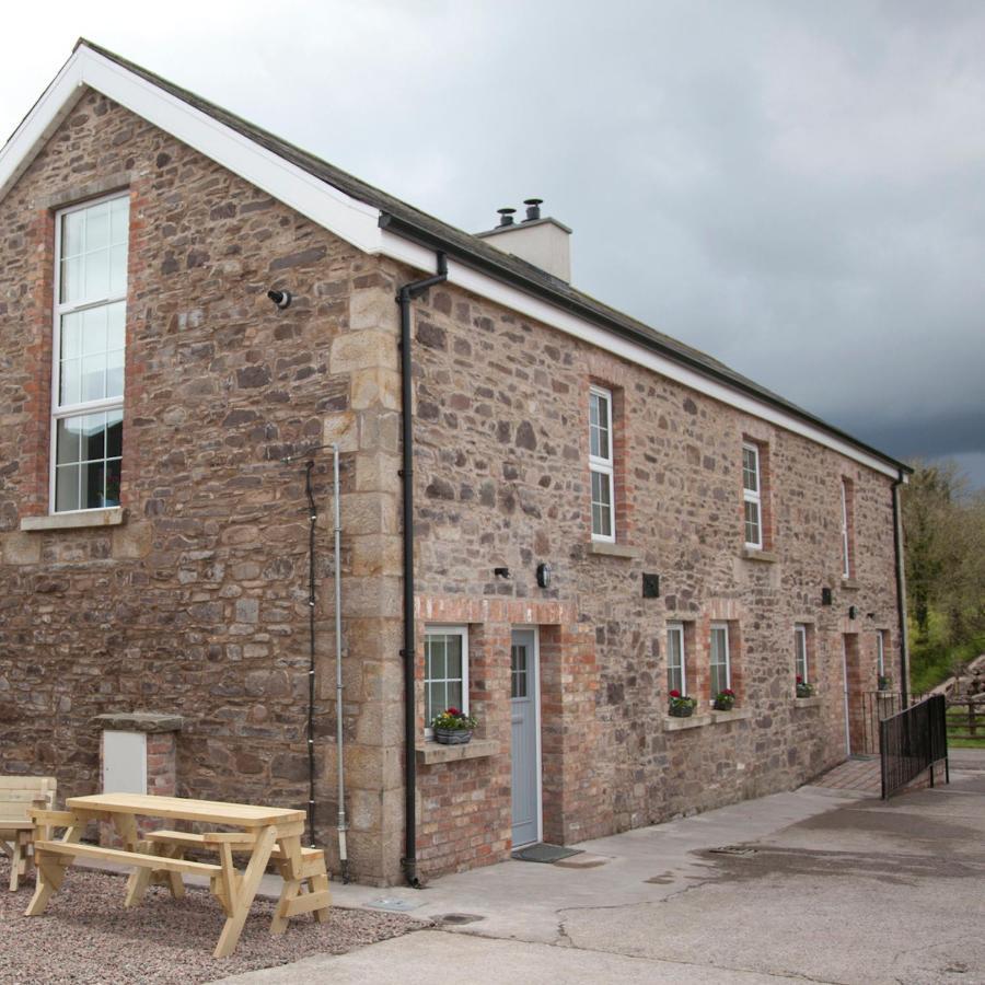Cash Hill Farm Cottages Ballinamallard エクステリア 写真